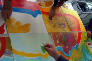 Ein Bild entsteht beim Teampainting